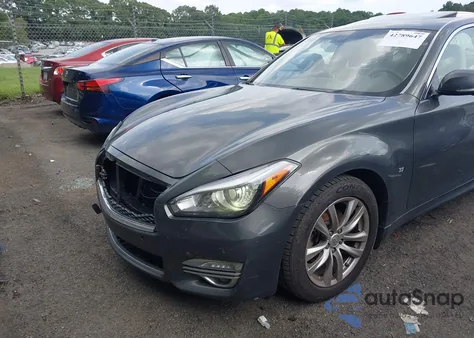 2015 Infiniti Q70 3.7 z USA, uszkodzony, nr VIN JN1BY1AP0FM541332